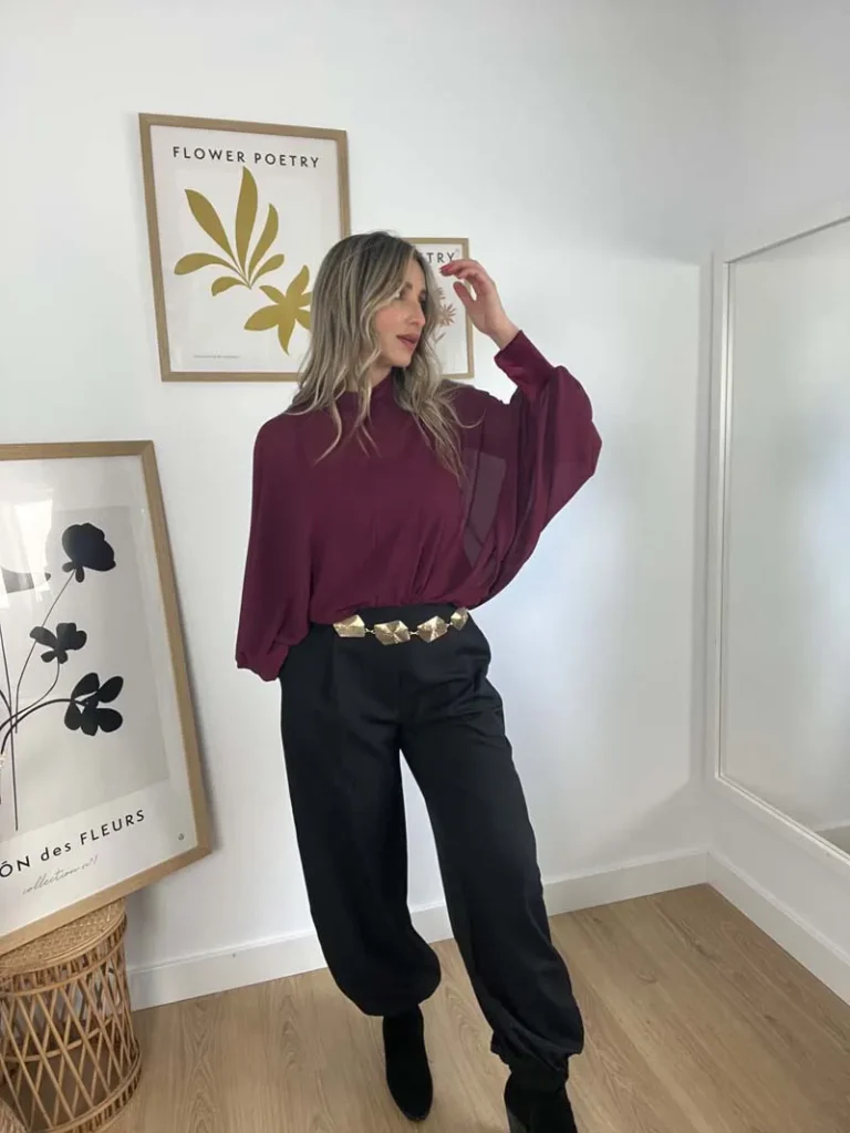 BLUSA-GASA-PERKING-BURDEOS-MODELO