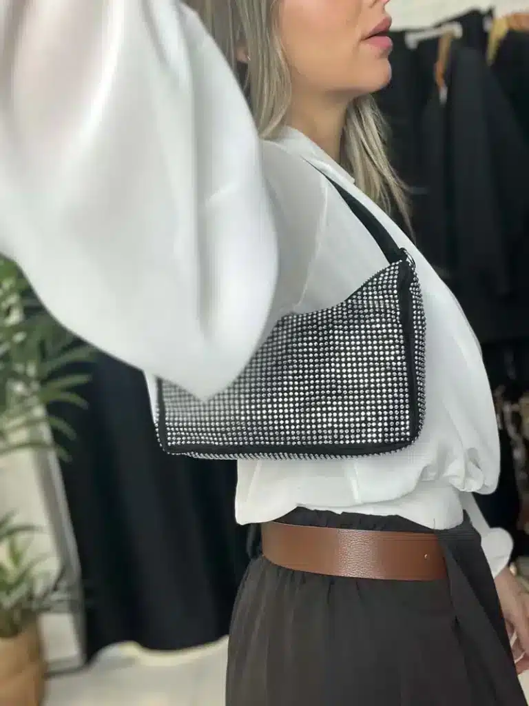 bolso-strass-modelo