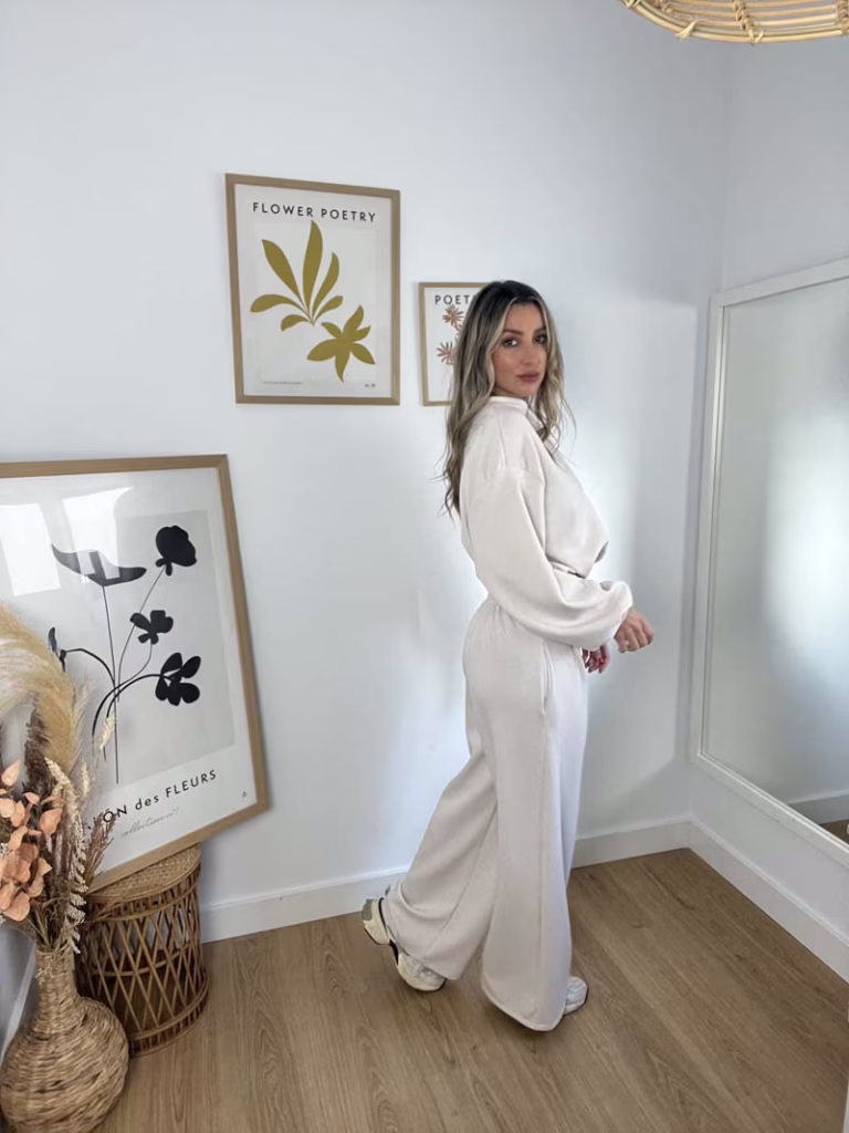 pantalon-felpa-ancho-crudo+sudadera-perfil