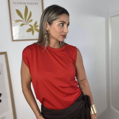 CAMISETA-OLIVIA-ROJO