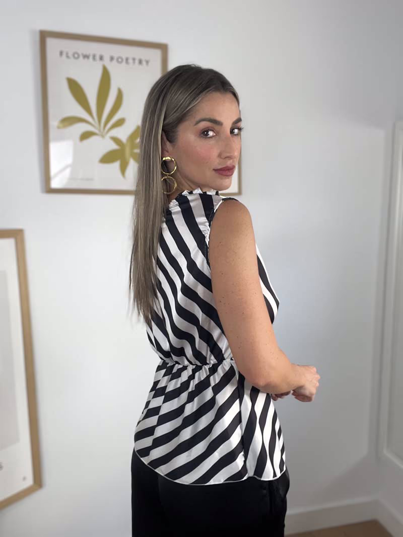 TOP-MONACO-NEGRO-PERFIL