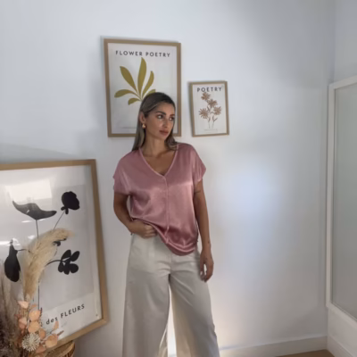 blusa-shine-rosa-modelo